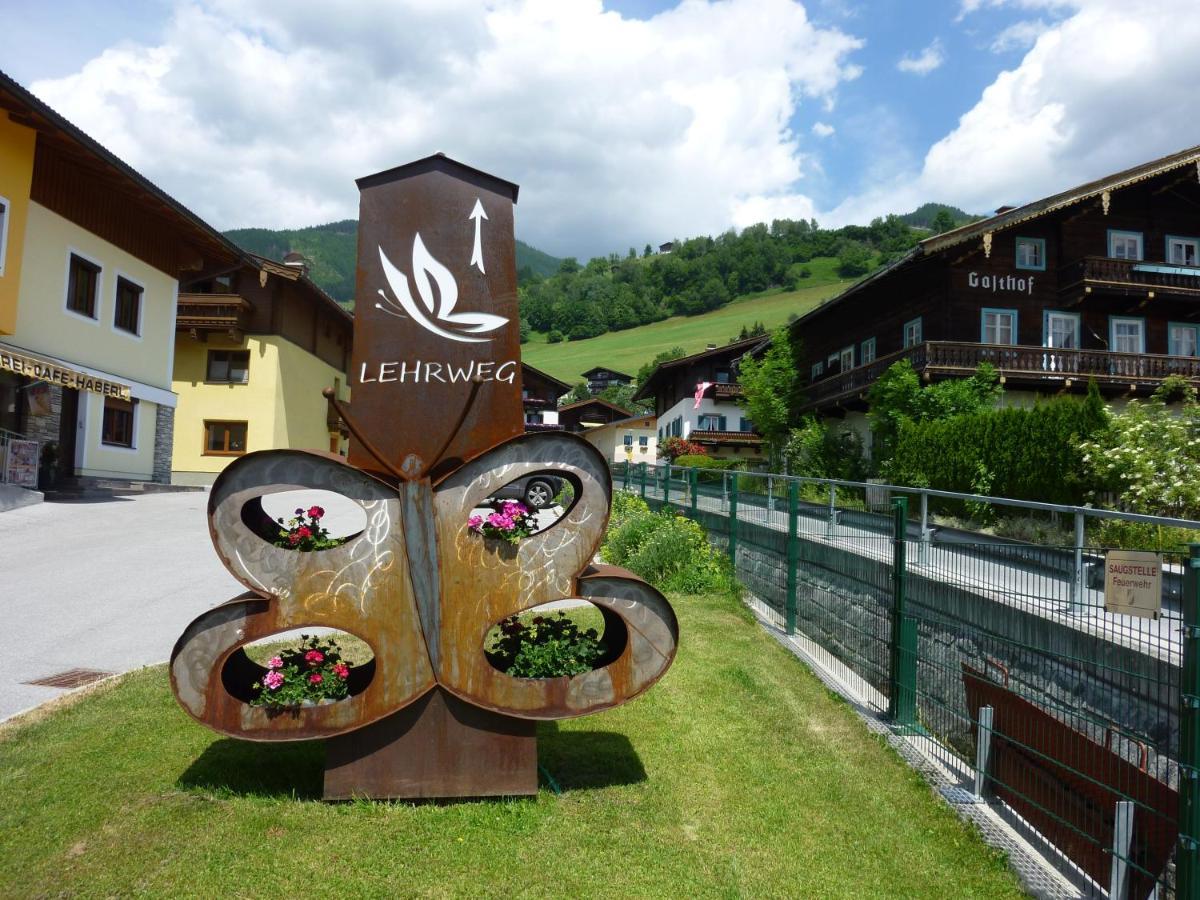 Pension Zu Hause Uttendorf Exteriör bild