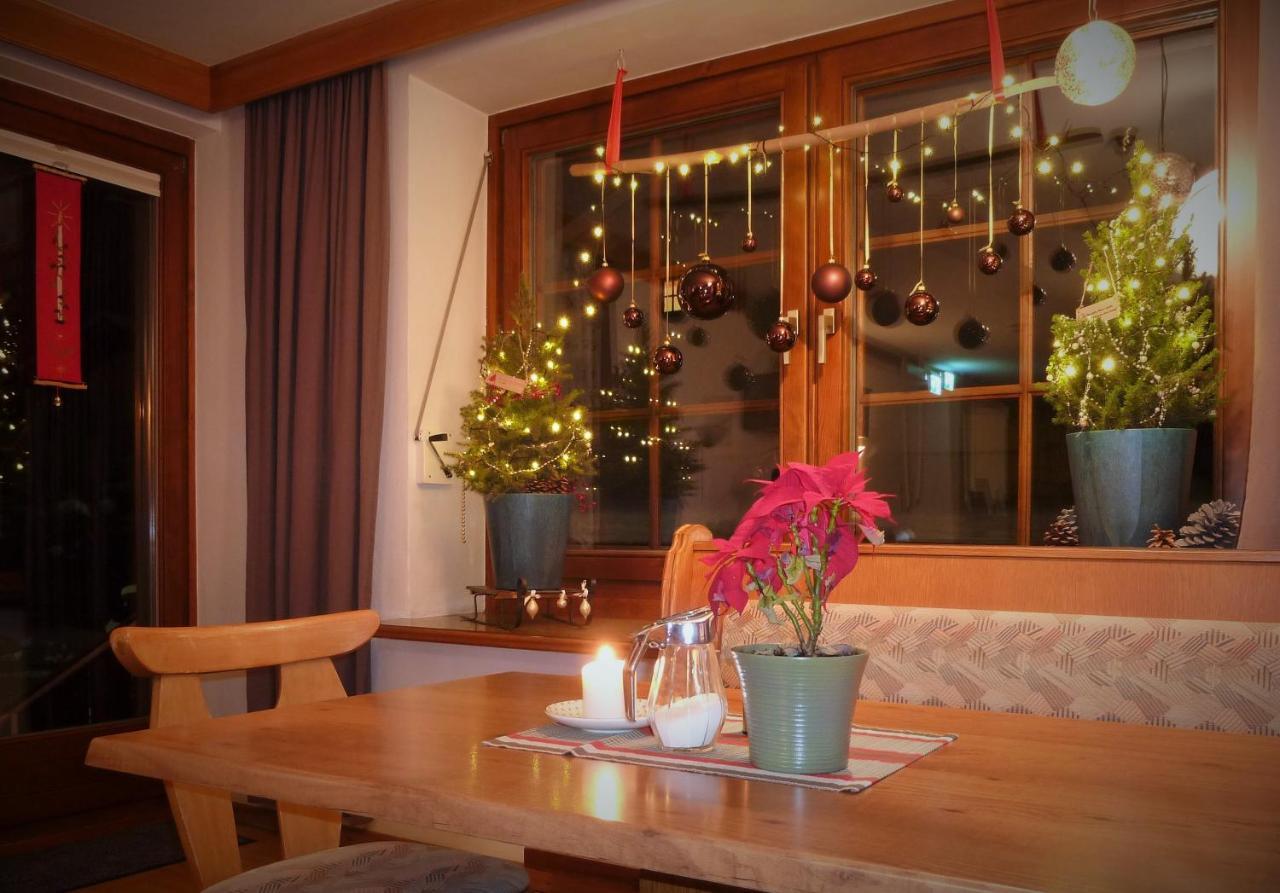Pension Zu Hause Uttendorf Exteriör bild