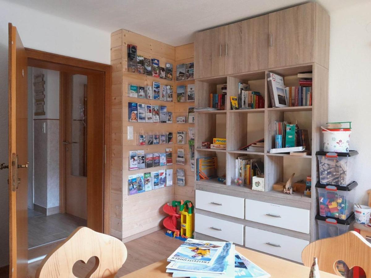 Pension Zu Hause Uttendorf Exteriör bild