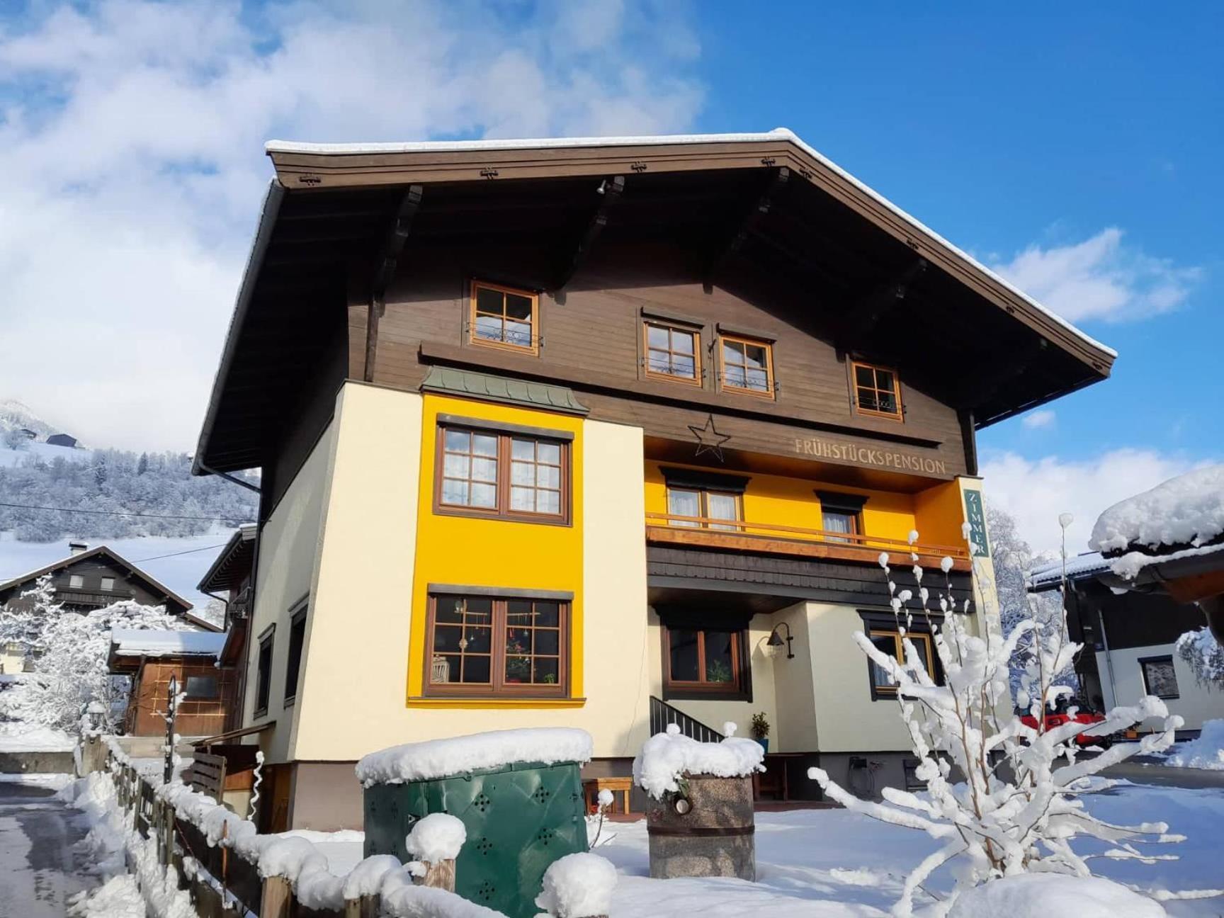 Pension Zu Hause Uttendorf Exteriör bild